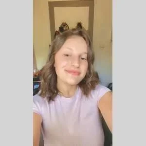 Yvanna, babysitter à Orvault