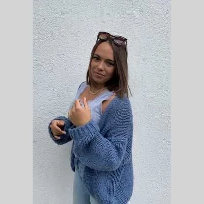 Louna, babysitter à Saubion