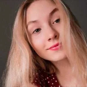 Arwen, babysitter à Volvic