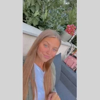 Agathe , babysitter à Ully Saint Georges