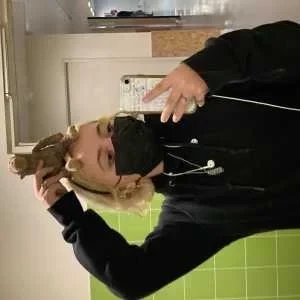 Elisa , babysitter à Brignais