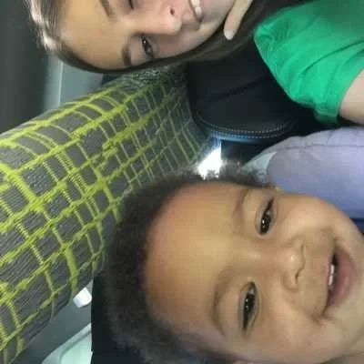 Thea, babysitter à Leojac