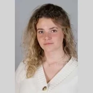 Margaux, babysitter à Merignac