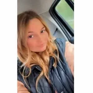 Laura, babysitter à Santes