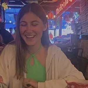 Alicia, babysitter à Herouville en Vexin