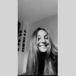 Constance, babysitter à Le Puy Sainte Reparade