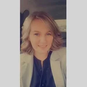 Lucie , babysitter à Evreux