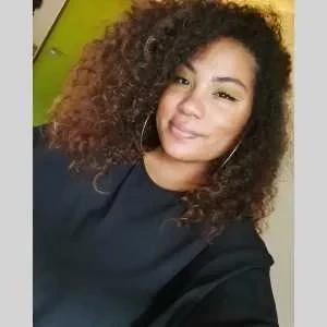 Angélica , babysitter à Buc