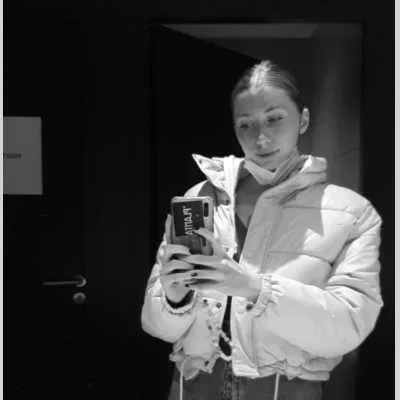 Liz, babysitter à Pleyben