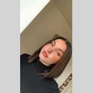 Léna , babysitter à Montelimar