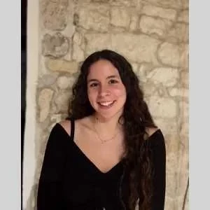 Maëlys, babysitter à Saint Symphorien