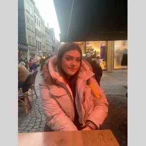 Melisa, babysitter à Menneval