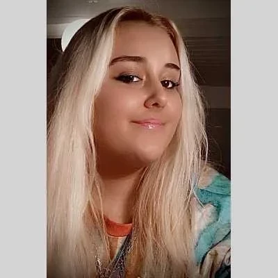 Maeva , babysitter à Dourgne