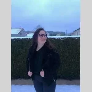 Clara, babysitter à Archettes