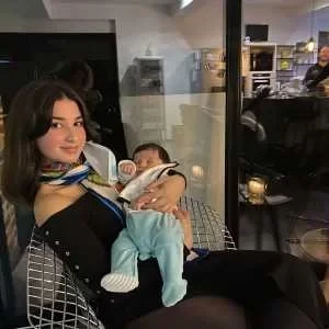 Lylou, babysitter à Amfroipret