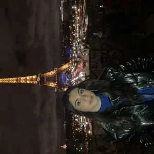 Inès , babysitter à Savennieres