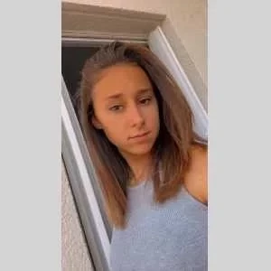 Laurine, babysitter à La Garde