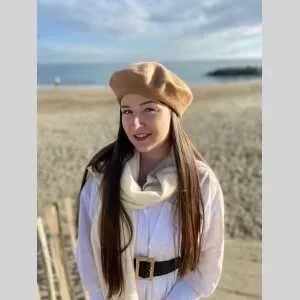 Lea, babysitter à Joigny