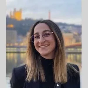 Lalie , babysitter à Lyon