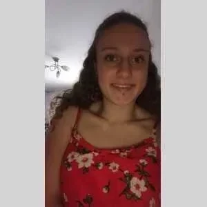 Cléa, babysitter à Cluis