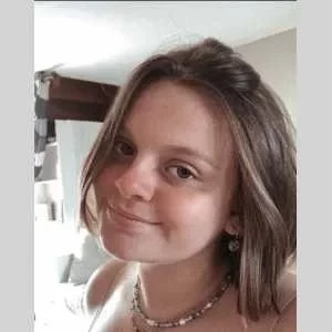 Norah, babysitter à Saumur