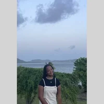 Stessy, babysitter à Le Kremlin Bicetre