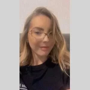 Maeva , babysitter à Marseillan