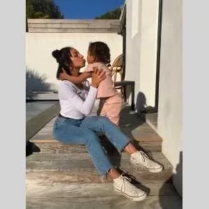 Hana, babysitter à Saint Rogatien