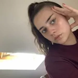 Lylia, babysitter à Rivery