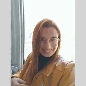 Sabah, babysitter à Lille