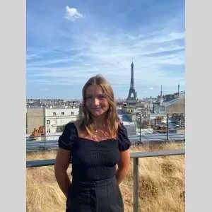 Julie, babysitter à Ableiges