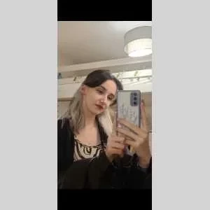 Charlotte, babysitter à Esbly