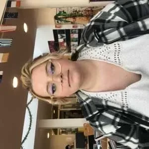 Angelique, babysitter à Lintot