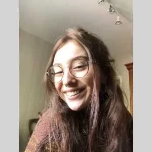 Emma , babysitter à Tassin la Demi Lune