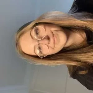 Illona, babysitter à Abbeville