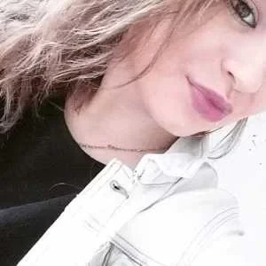 Meline, babysitter à Coutances