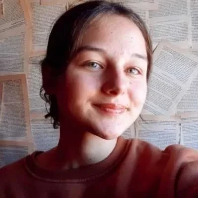 Violaine, babysitter à Izel les Hameau