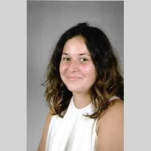 Angéline, babysitter à La ville aux Clercs