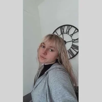 Juliette , babysitter à Le Ponchel