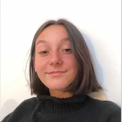 Zoé, babysitter à Montfort sur Meu