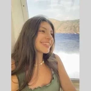 Eva, babysitter à Asnieres sur Seine