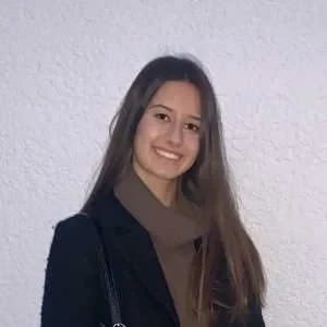 Victoria , babysitter à Ozoir la Ferriere