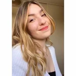 Amelie, babysitter à Campsas