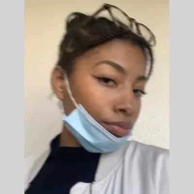 Laura, babysitter à Paris