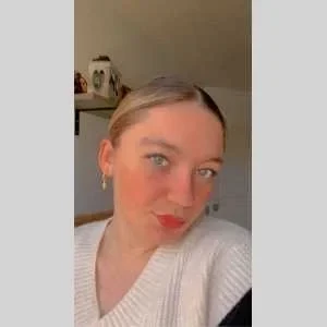 Emma, babysitter à Bouge Chambalud