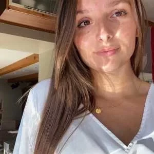 Clarisse, babysitter à Mougins