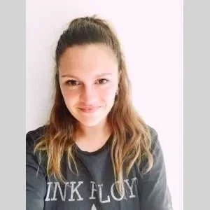 Alice, babysitter à Etampes