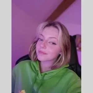 Mickaela, babysitter à Lacourt Saint Pierre