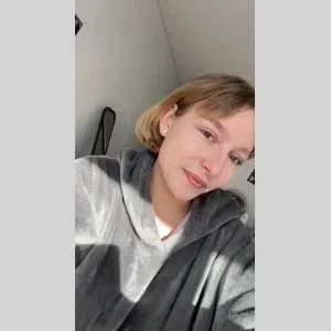 Flore, babysitter à Olivet