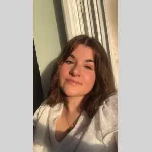 Eliéna, babysitter à Chauvigny